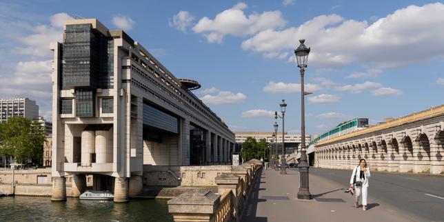 Who will come to France's rescue in the event of a debt crisis?