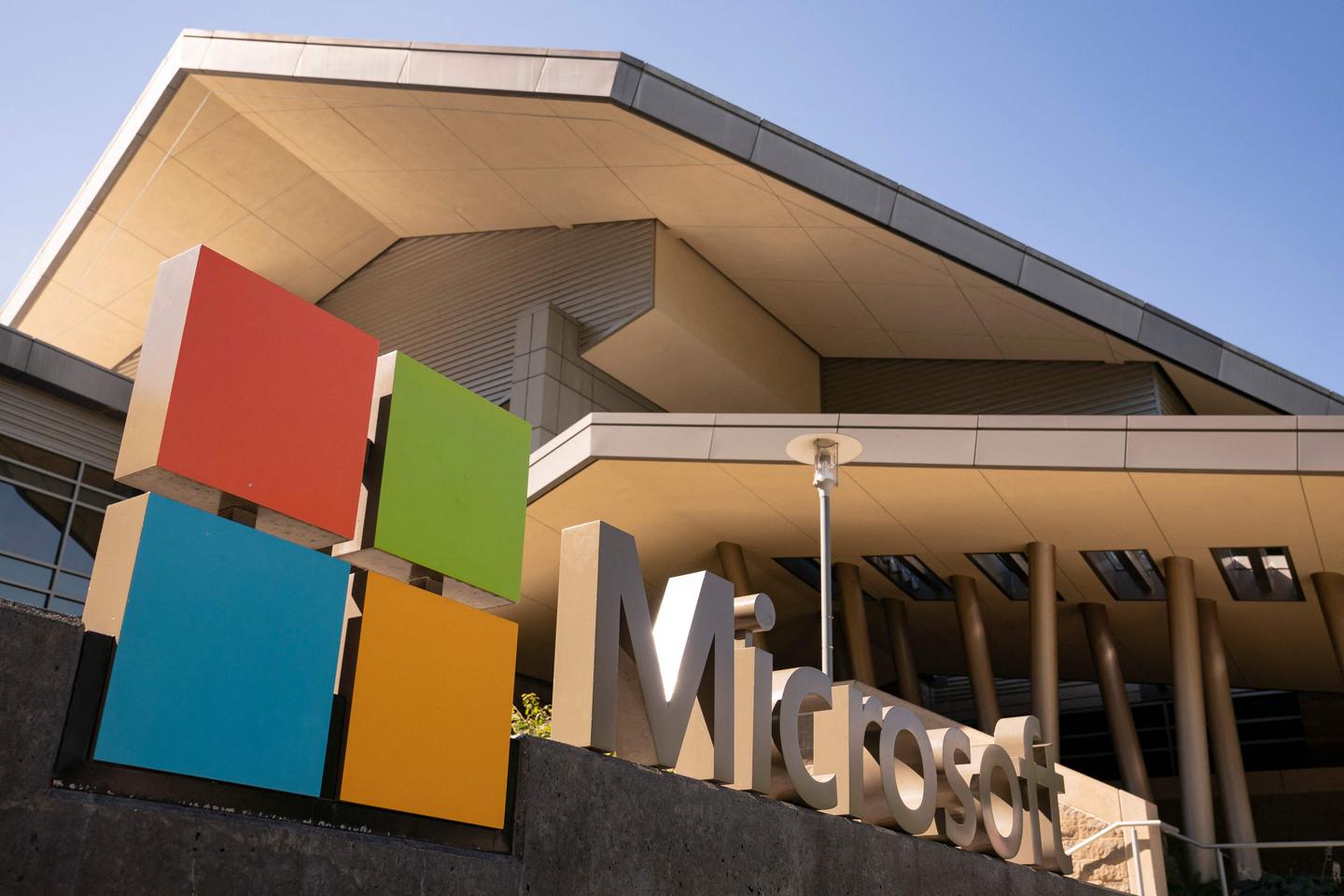 Microsoft geeft onder druk van mededingingsautoriteiten zijn zetel in het OpenAI-bestuur op