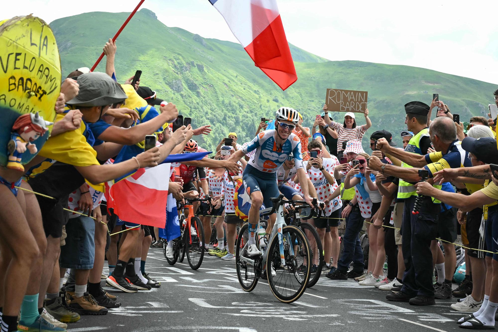 Vingegaard concedes unwinnable Tour de France to Pogacar - Analysis