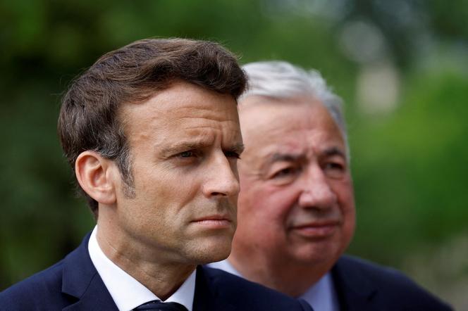 Le président de la République, Emmanuel Macron, et le président du Sénat, Gérard Larcher, le 10 mai 2022.