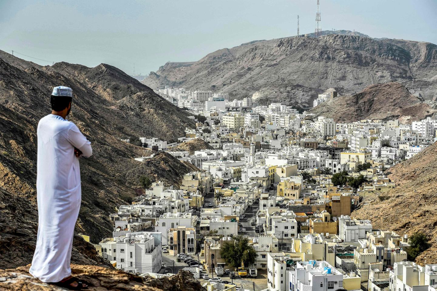 Six killed in rare Oman attack claimed by Islamic State group