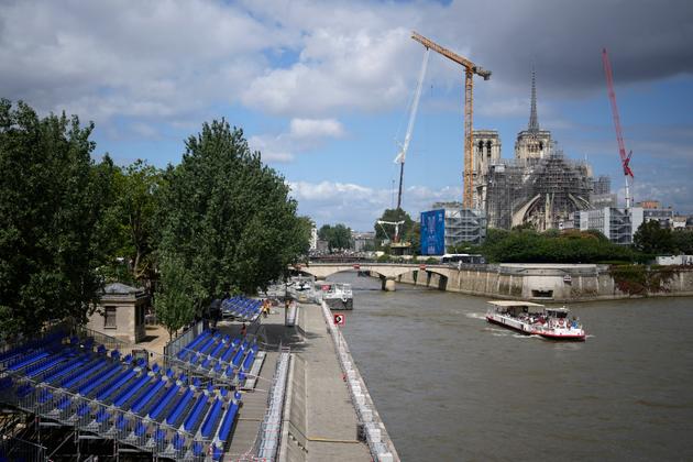 Una veduta della Senna, dove si terrà la cerimonia di apertura dei Giochi Olimpici, a Parigi, il 4 luglio 2024.