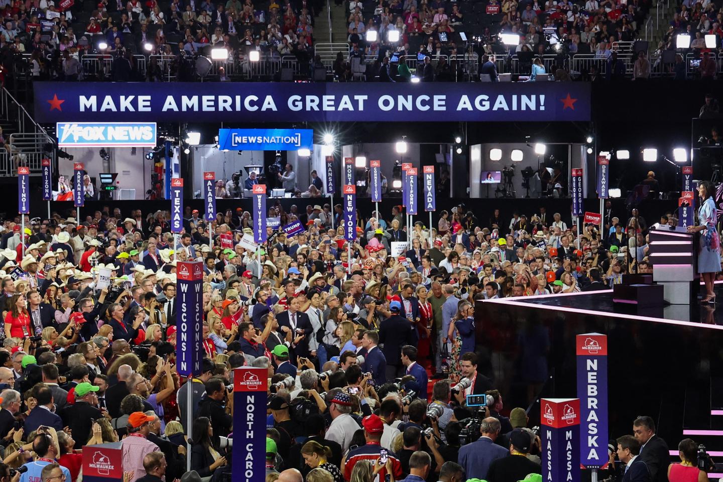 ニッキー・ヘイリーとロン・デサンティスは共和党大会でドナルド・トランプへの忠誠を誓う