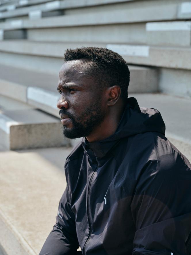 Le sprinter congolais, Dorian Keletela, dans les gradins du stade Georges-Suant, à Antony (Hauts-de-Seine), le 27 juin 2024.