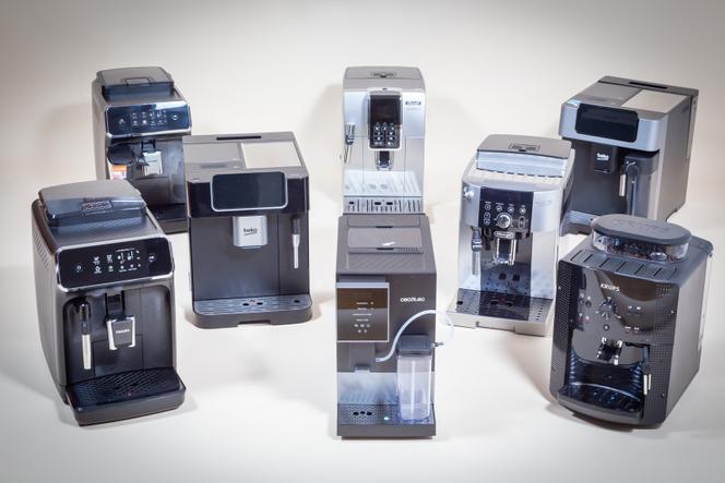 De gauche à droite, et de bas en haut : Philips Serie 2200, Cecotec CompactCino, Krups Essential / Beko CEG7302B, De Longhi Magnifica S Smart / Philips Serie 2300 LatteGo, De Longui Dinamica, Beko CEG7304X