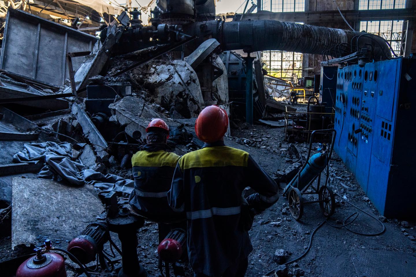 Russia's relentless air strikes are forcing Ukraine to revolutionize electricity production