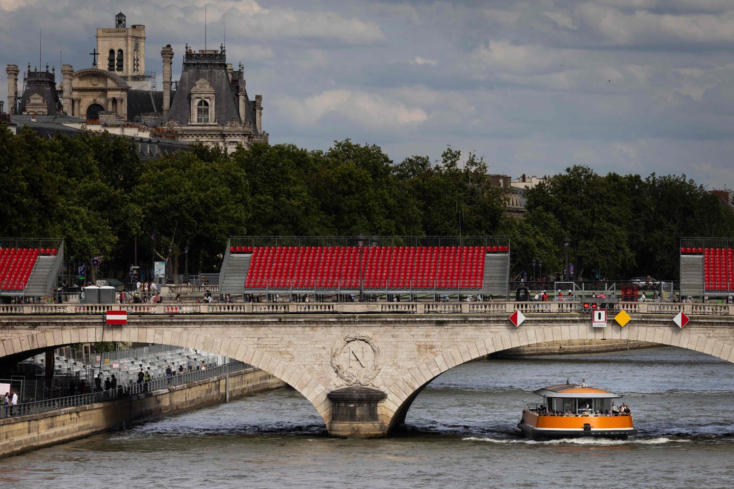 Le Monde's Paris Olympics guide. Day 1: Queen Seine