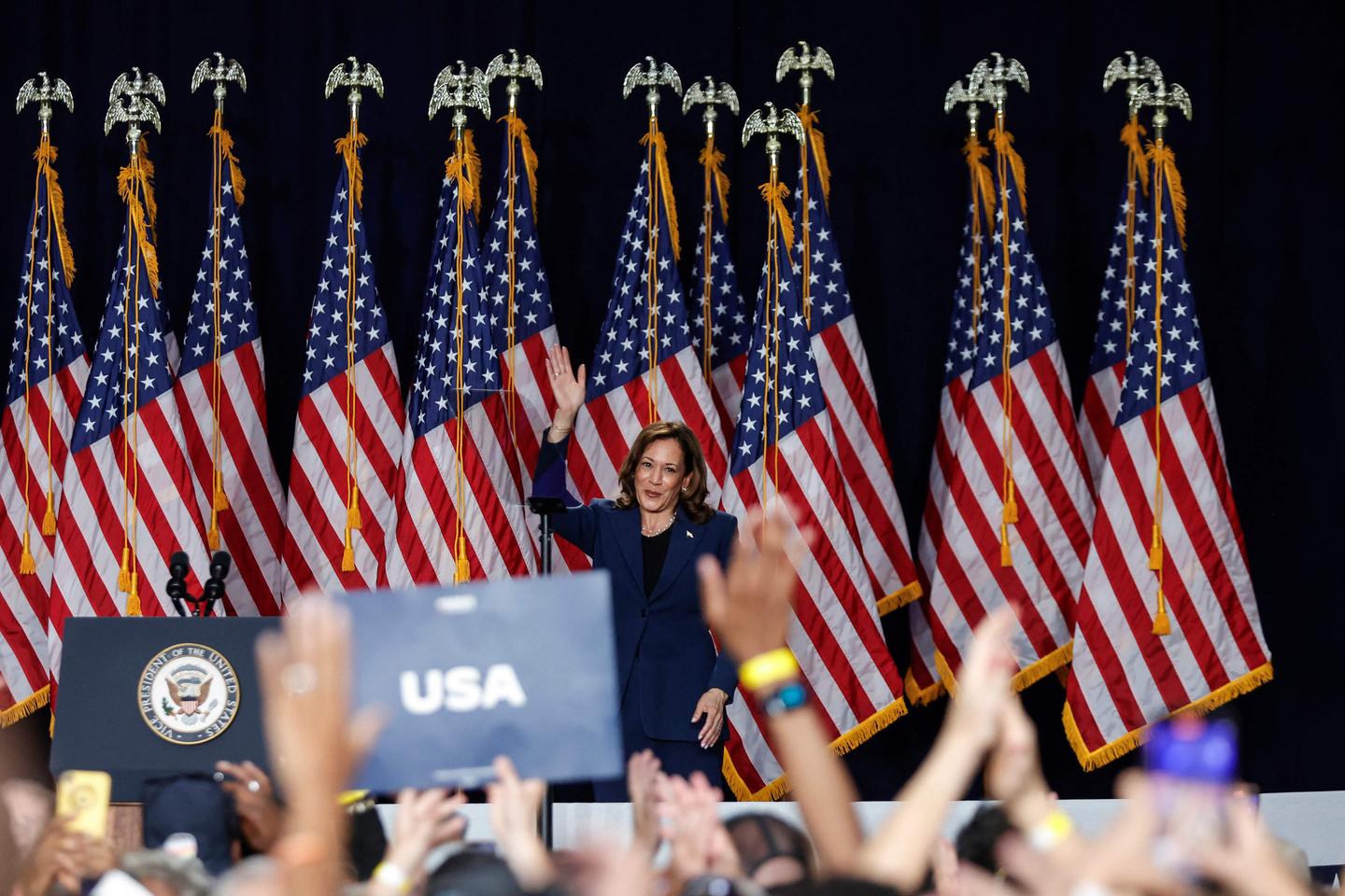 Kamala Harris sluit Donald Trump niet uit bij haar eerste ontmoeting sinds de aankondiging van haar kandidatuur voor het Witte Huis