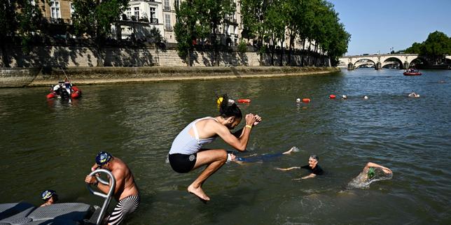 Seine reopens to Paris swimmers for second summer