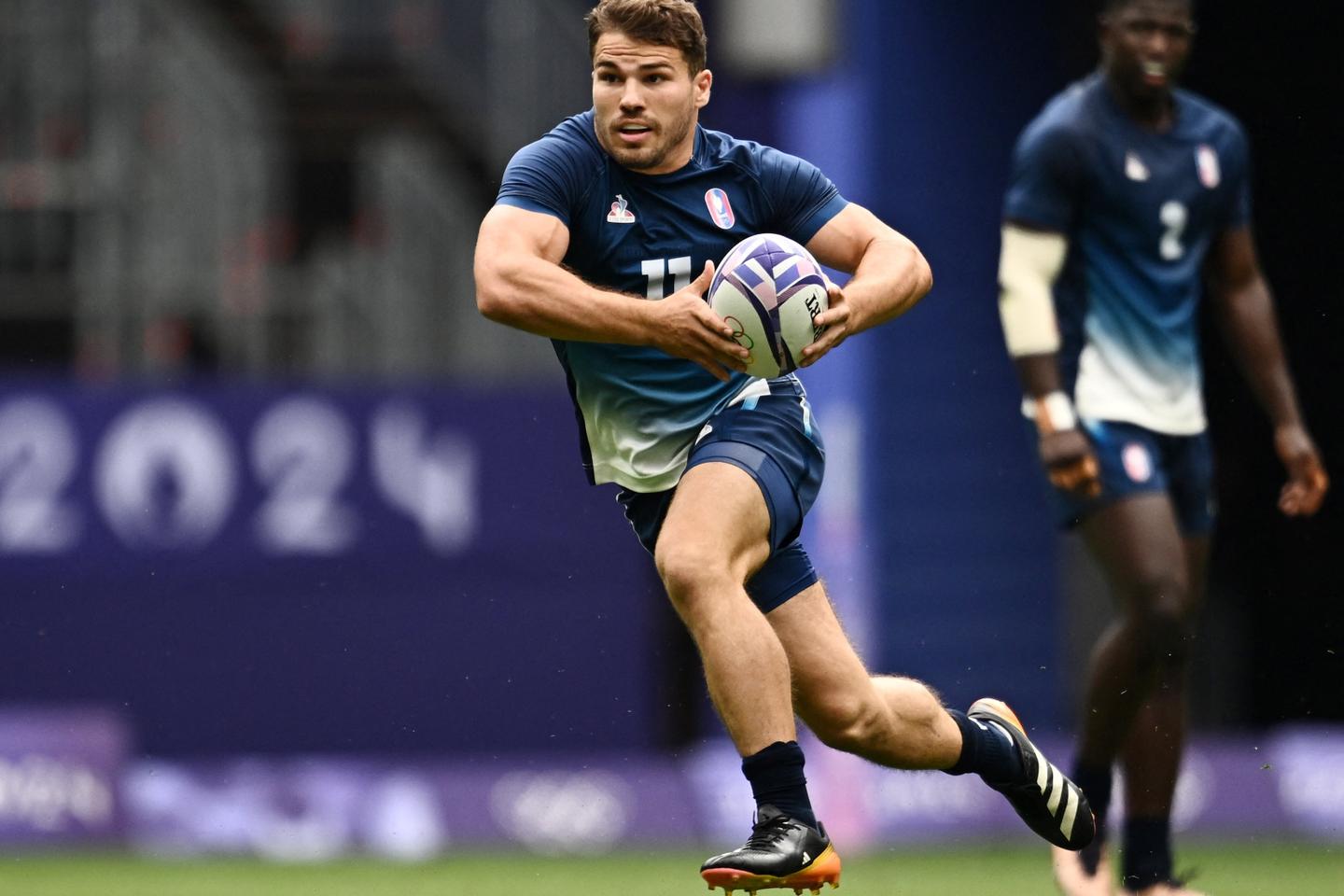 Dupont returns to French team to face Ireland in Six Nations opener