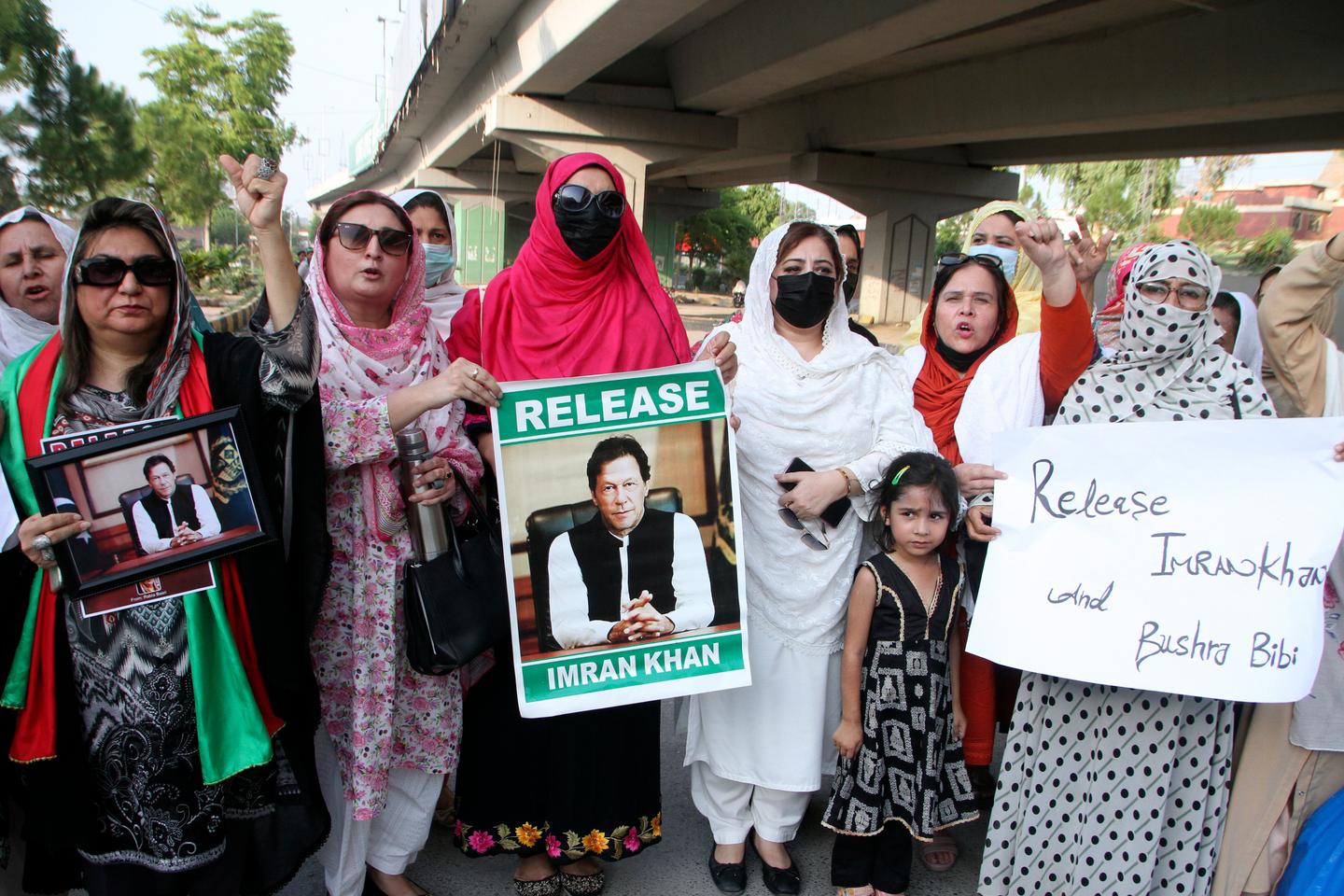 Imran Khan applies from prison to be chancellor of Oxford University