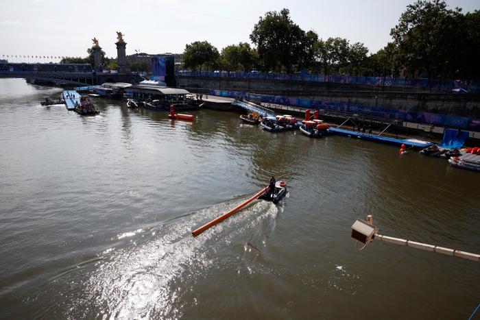 f45a412_2024-07-29t095416z-1643328199-up1ek7t0rie4n-rtrmadp-3-olympics-2024-triathlon.JPG