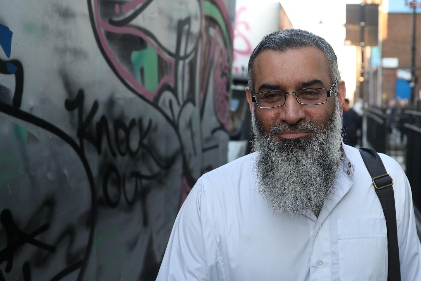英国でイスラム教説教者に終身刑