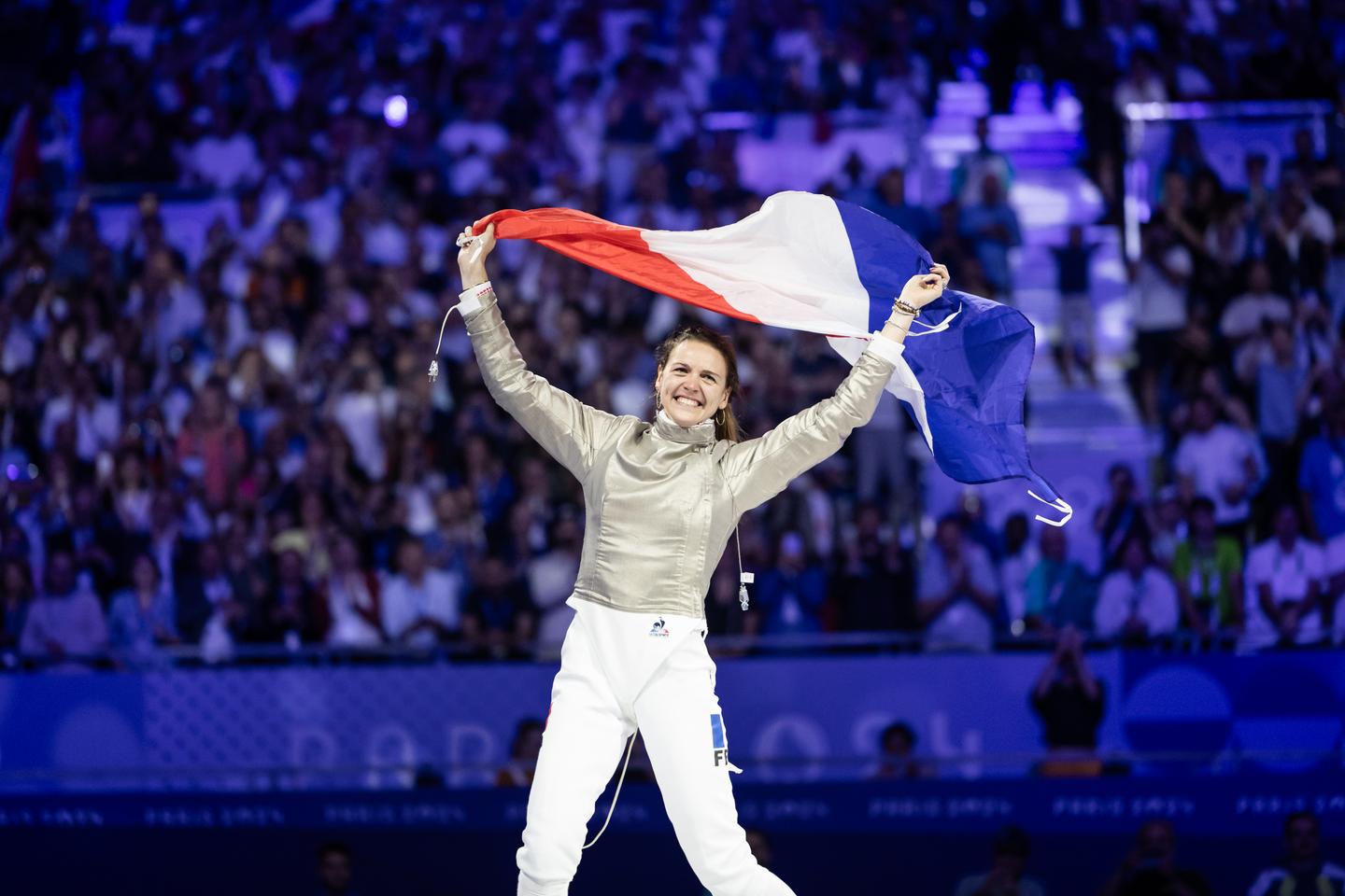 Jo 2024 : « a la mi-temps », une cascade de médailles et des jeux déjà historiques pour la france