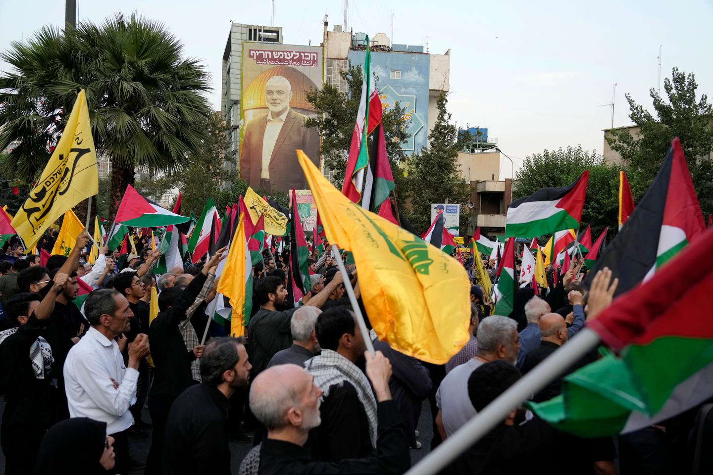 Iran holds funeral for Hamas chief Haniyeh