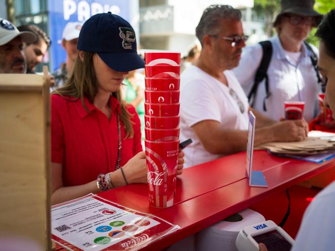 Gobelet Coca-Cola Paris 2024 - JO, édition Limitée Volleyball, 50cl