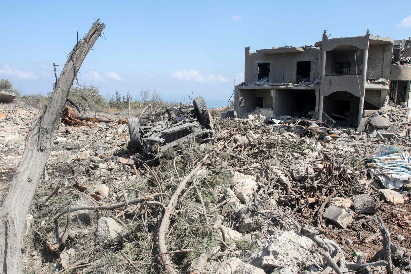 Source close to Hezbollah reports Israeli strikes near Syria-Lebanon border