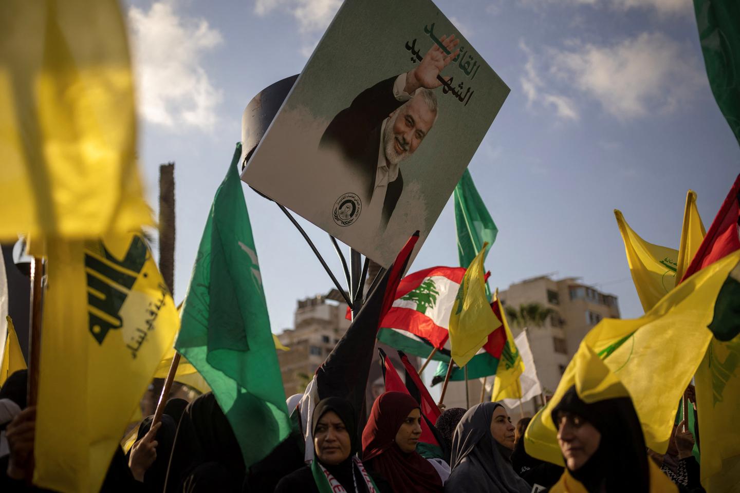 US embassy urges citizens to leave Lebanon on 'any ticket available'