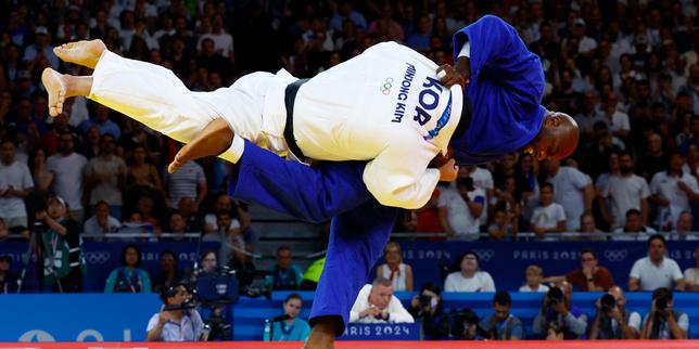 Teddy Riner, absent des Mondiaux de judo, gère sa « course contre la montre » vers les Jeux de Los Angeles 2028