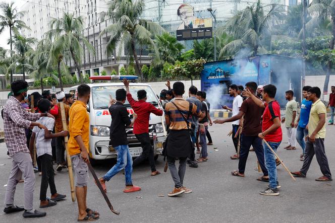 Bangladesh protesters demand PM resign as death toll mounts
