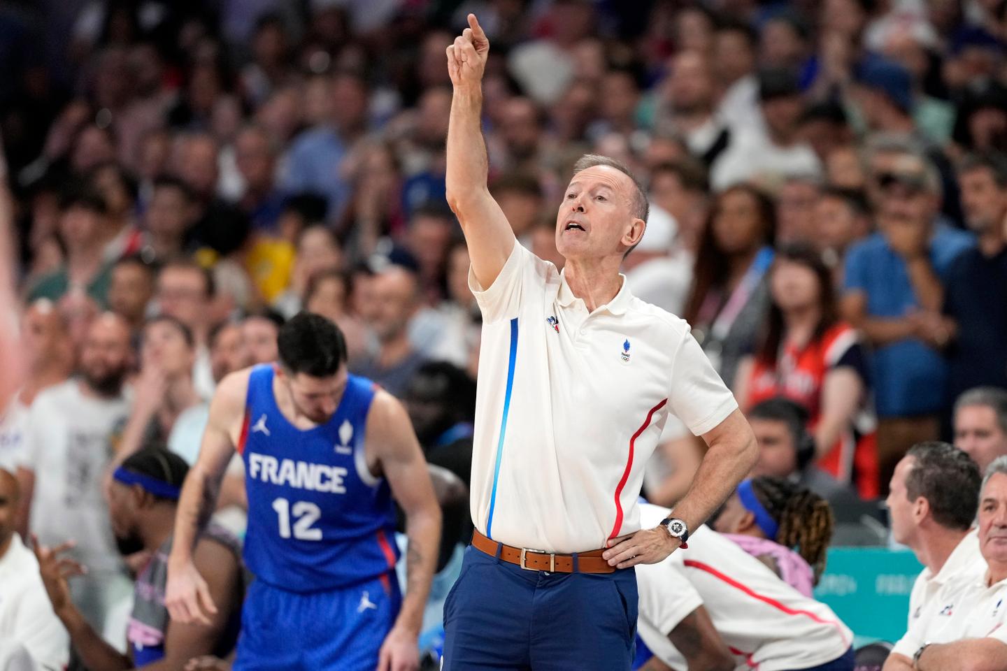 Basket aux JO 2024 : l&rsquo;&eacute;quipe de France toujours en qu&ecirc;te du bon &eacute;quilibre &agrave; l&rsquo;heure des quarts