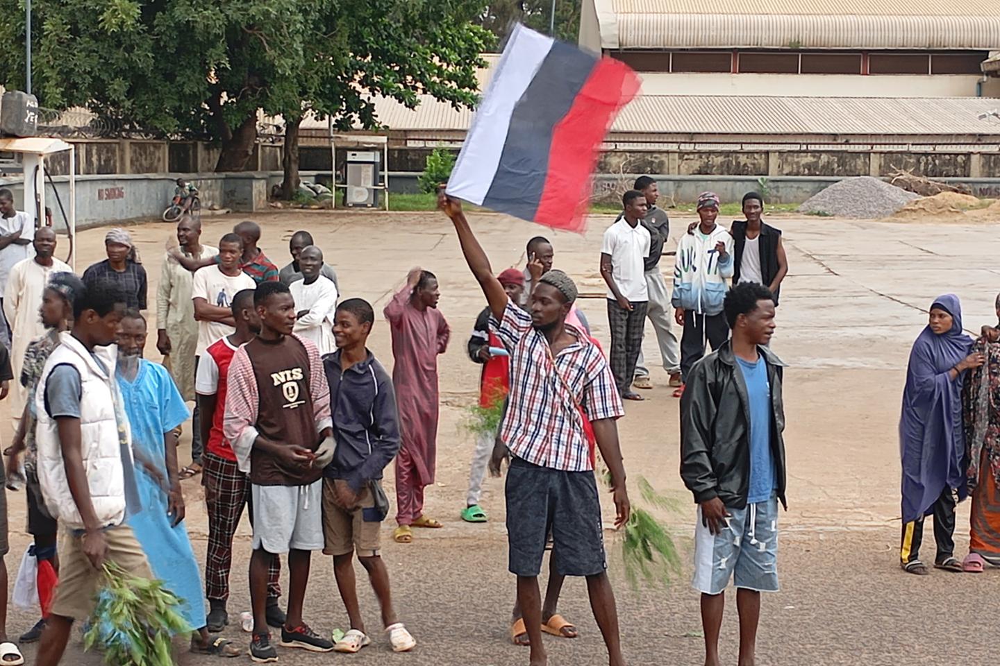 Nigeria arrests over 90 protesters with Russian flags