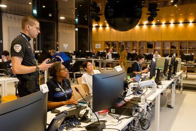 La salle du « Paris operation center », à l’Hôtel de ville, le 30 juillet 2024.
