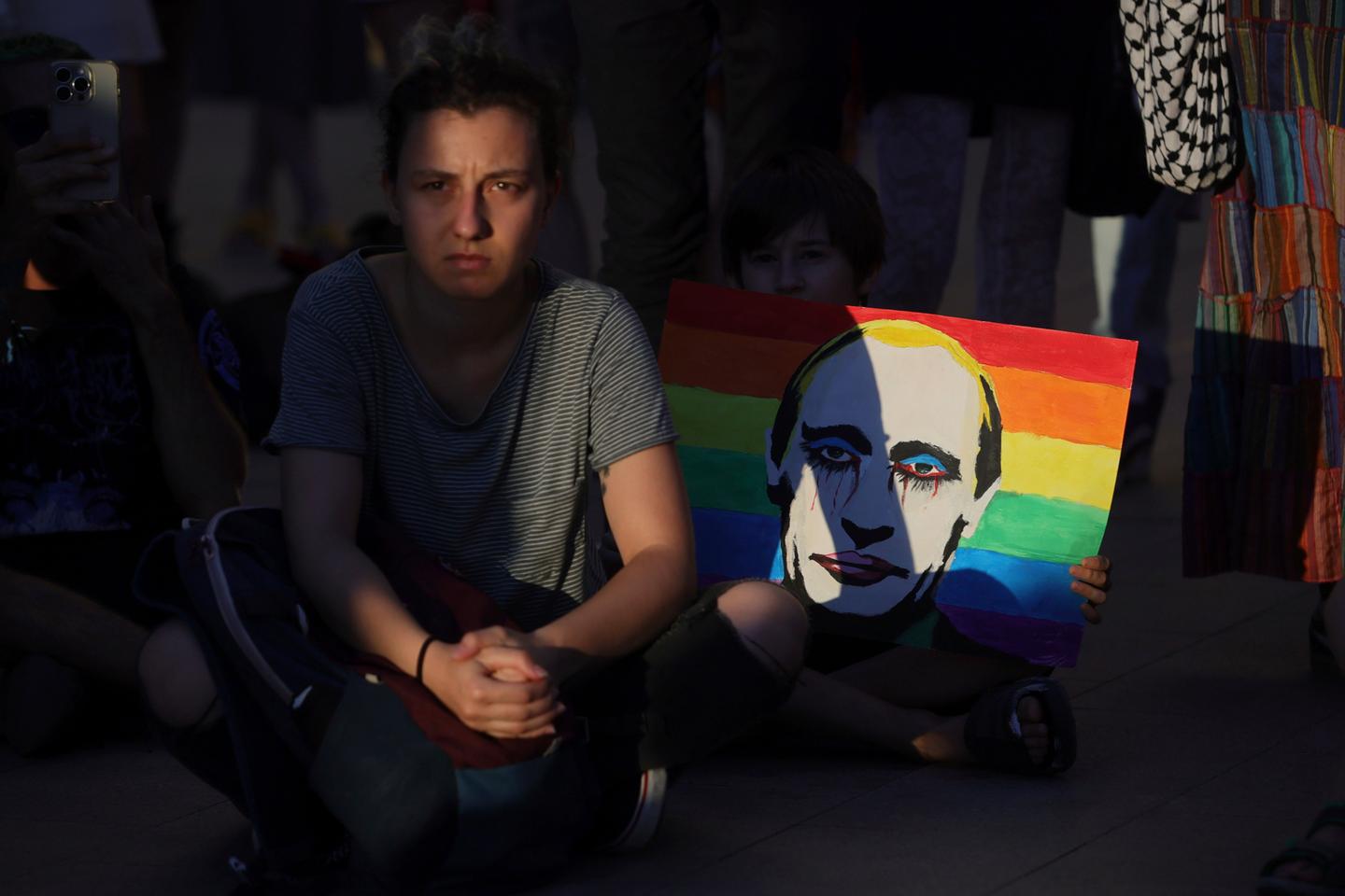 Bulgaria: Law banning 'LGBTQ+ propaganda' in schools provokes outrage