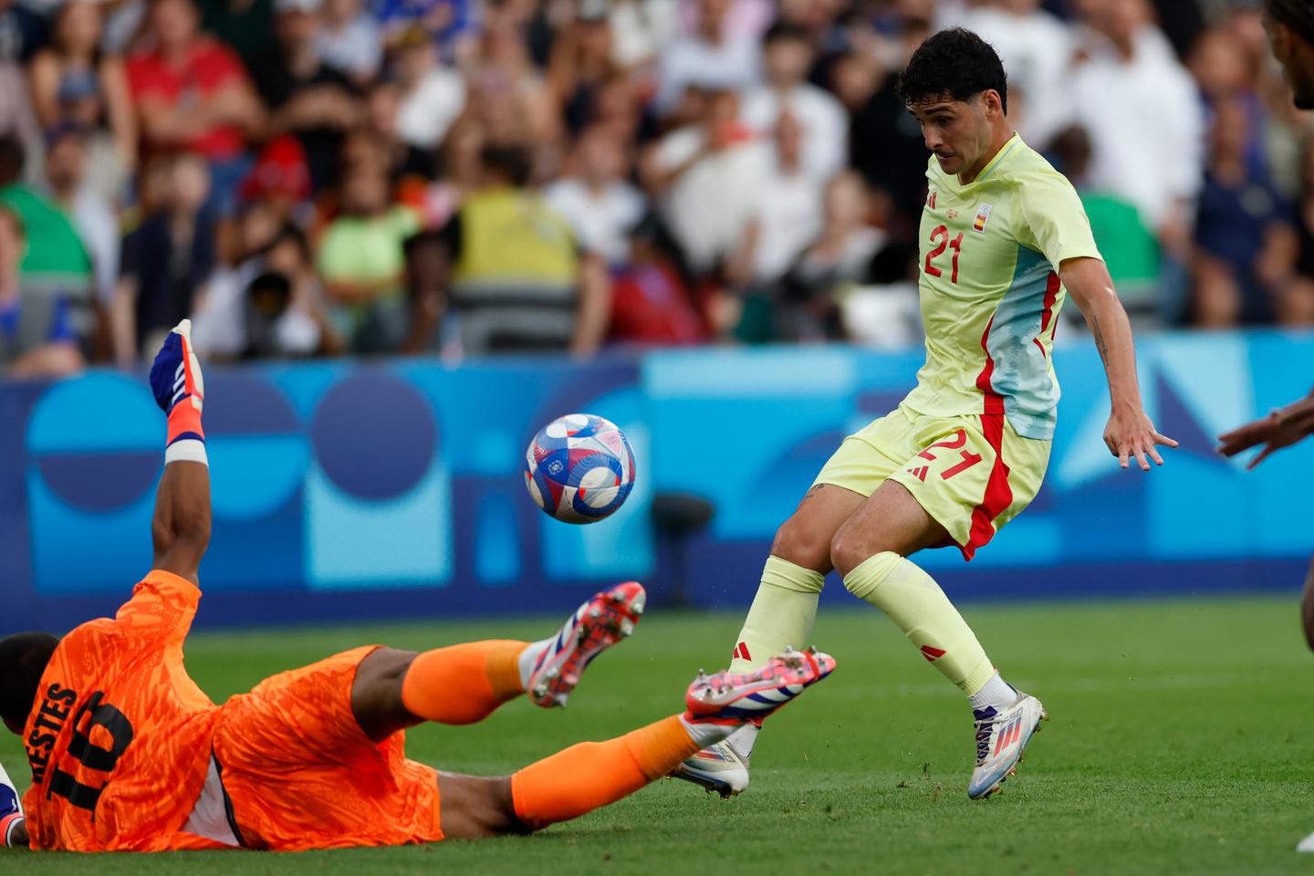 Spain beat France 5-3 after extra time to win Olympic men's football gold