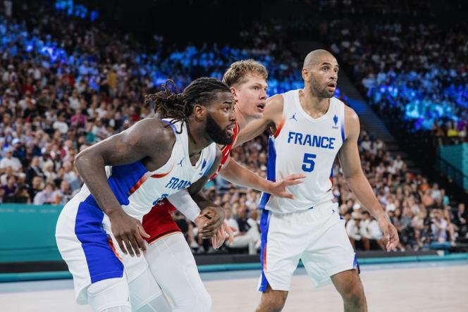 Podczas półfinałowego meczu koszykówki mężczyzn pomiędzy Francją a Niemcami w ramach Igrzysk Paryż 2024 w Accor Arena w Paryżu, 8 sierpnia 2024 r.