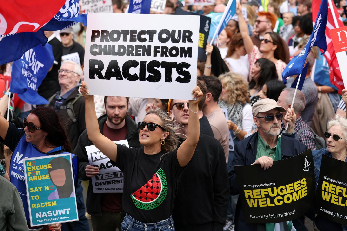 Immagini dalle proteste contro il razzismo nel Regno Unito
