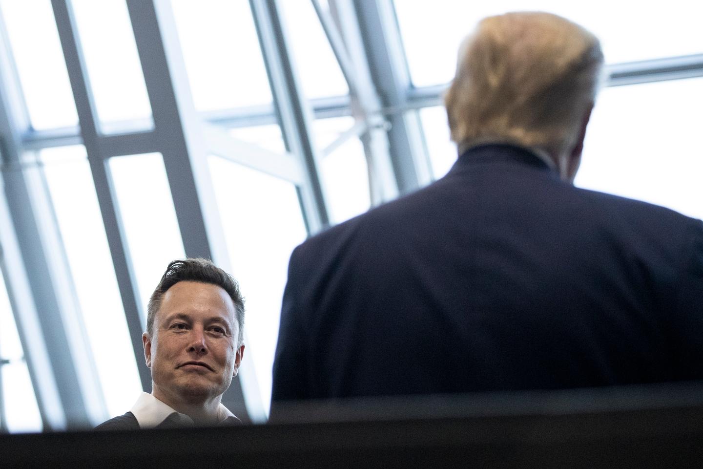 How Elon Musk uses X to support the far right and its financial interests