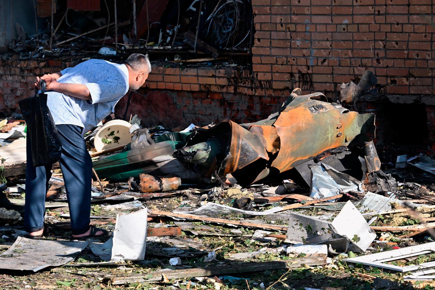 Putin orders army to 'dislodge' Ukraine as over 120,000 flee border