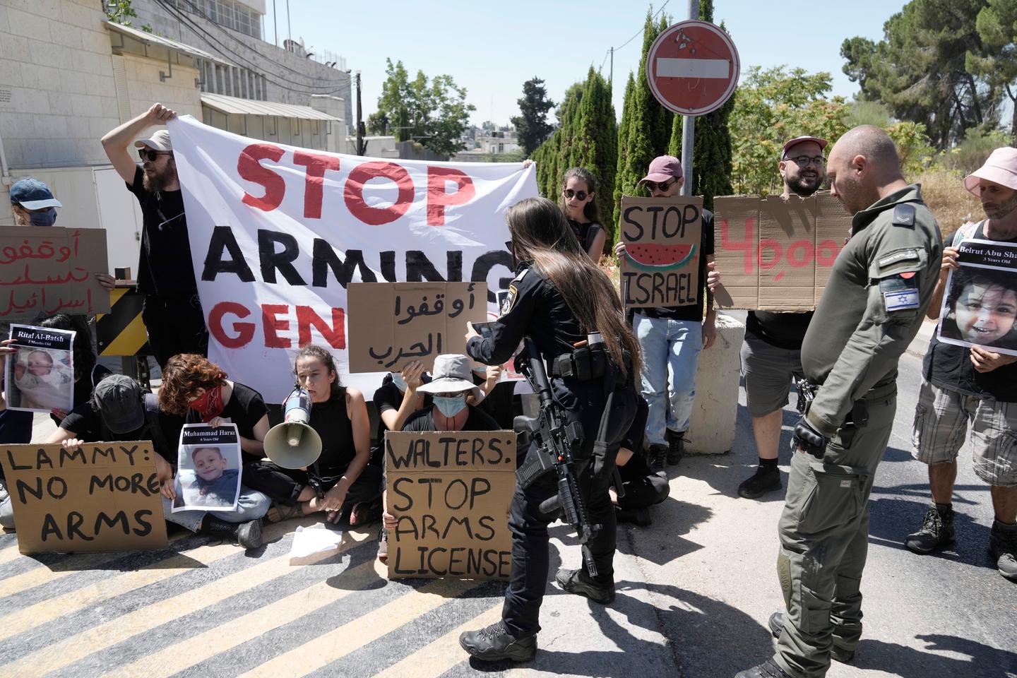 UK announces suspension of some arms sales to Israel