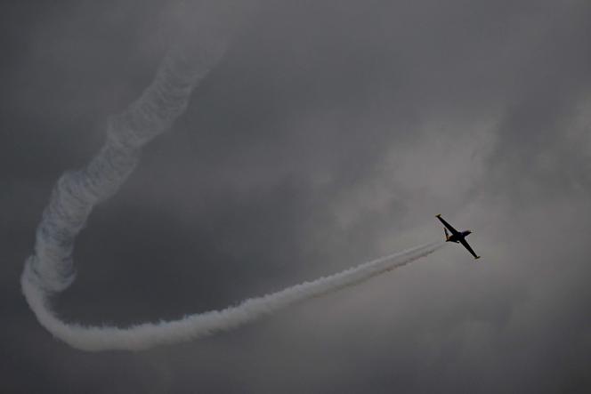 Fotografia tirada em 19 de junho de 2023 de uma demonstração de uma aeronave Fouga CM-170 Magister no aeroporto Paris-Le Bourget.