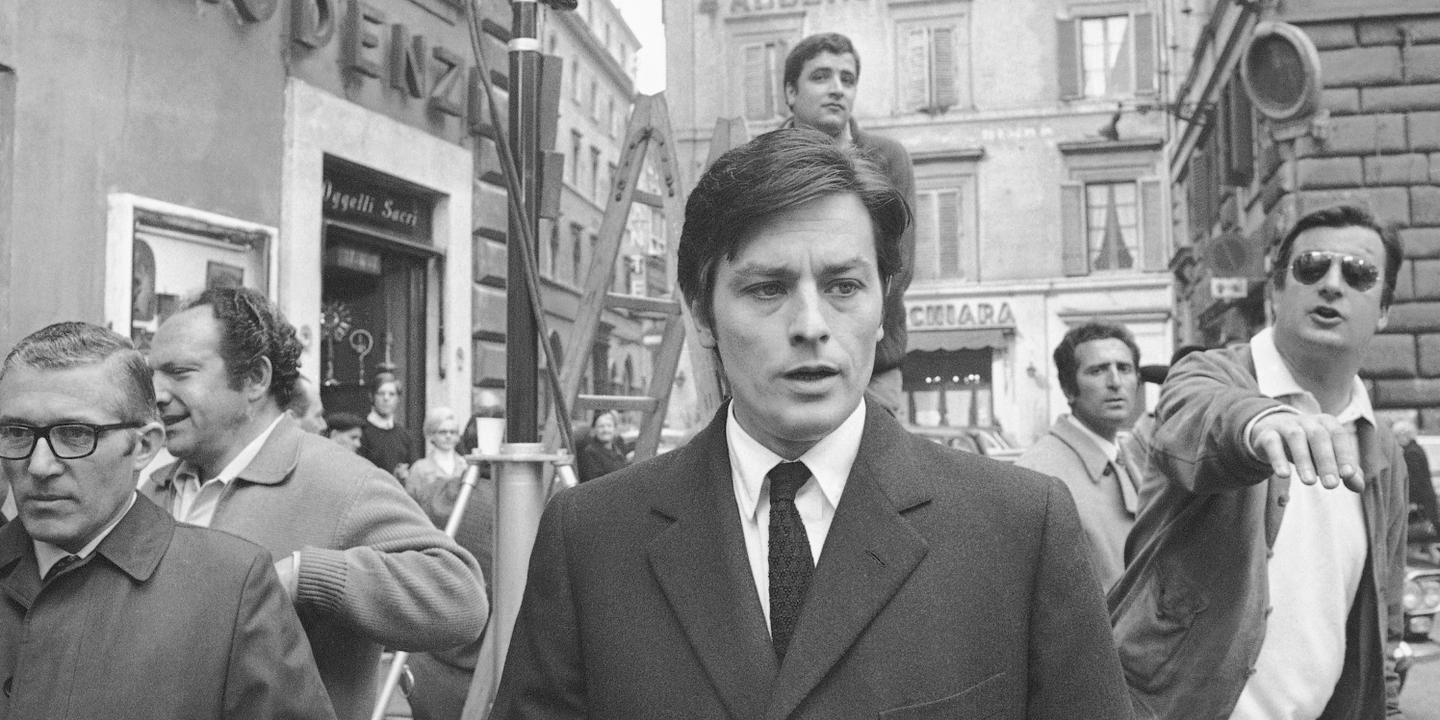 En direct | Mort d’Alain Delon : “Avec lui la page de l’histoire du cinéma est tournée une fois pour toutes.”