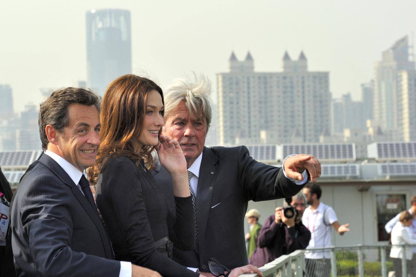 'French monument': Film world and politicians pay tribute to Alain Delon