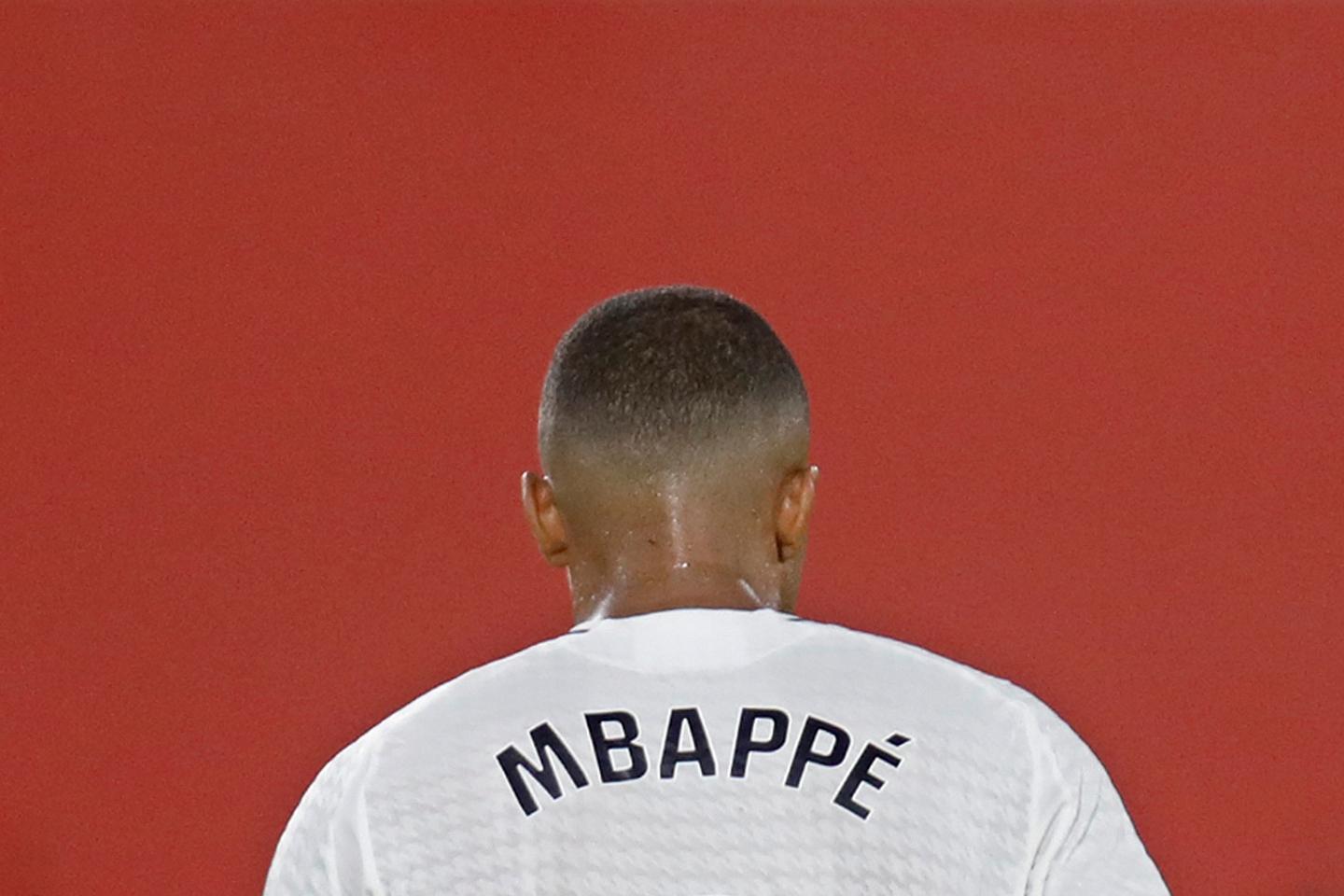 Kylian Mbappé attaque pour récupérer ses retards de paiement auprès du Paris Saint-Germain