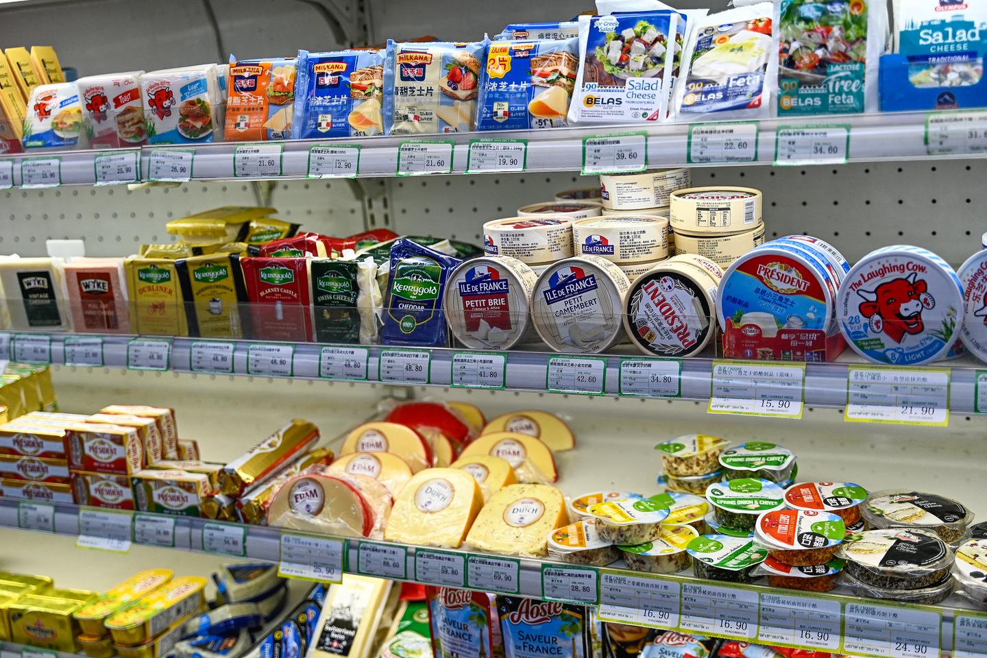 In retaliation for possible taxation of its electric vehicles, China launches anti-dumping investigation into EU dairy products