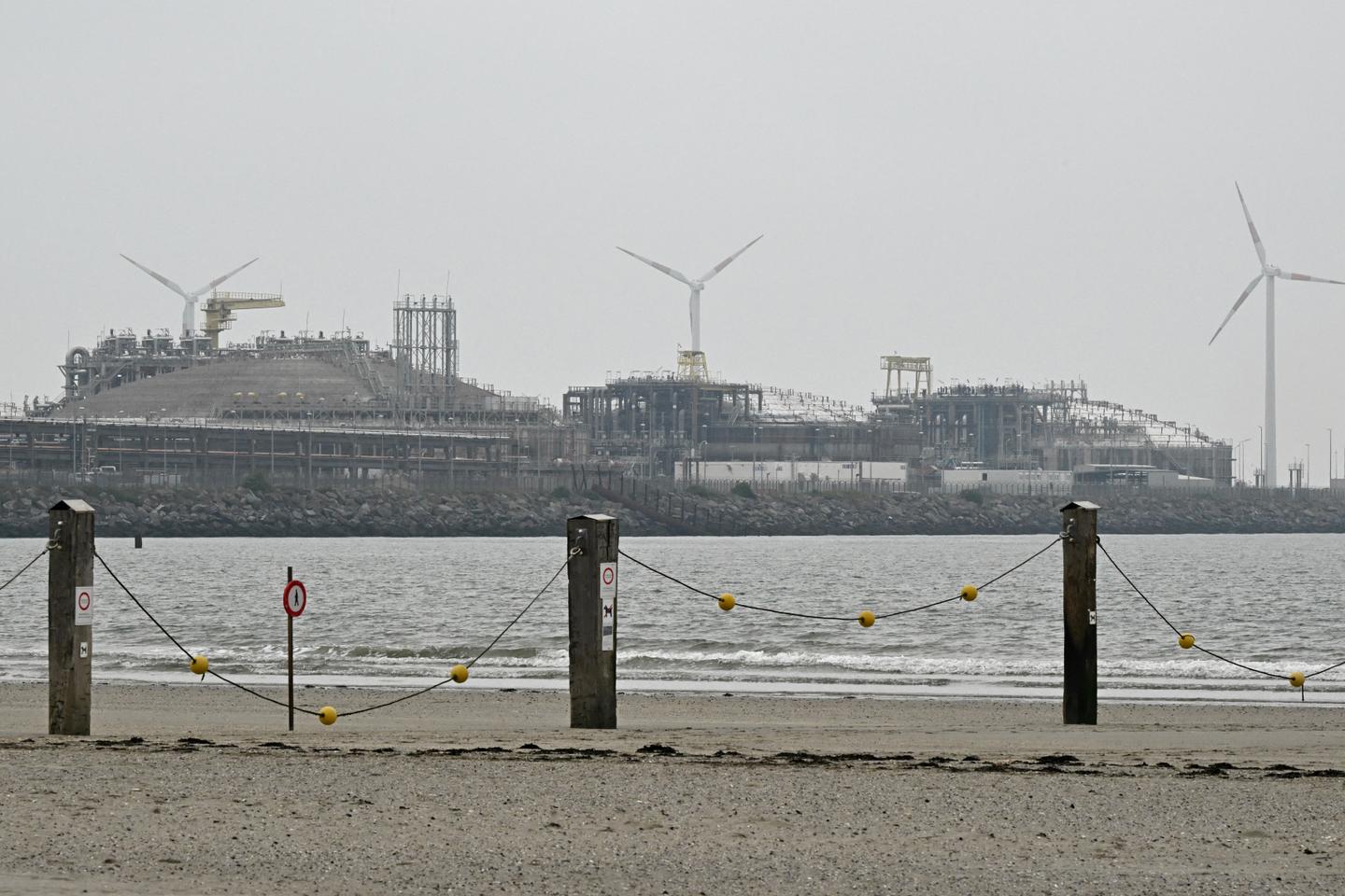 制裁後、ゼーブルッヘと欧州の港湾におけるロシア産ガスの減少