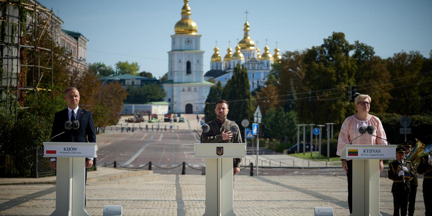 Il presidente polacco in visita a Kiev afferma che il giorno dell’indipendenza dell’Ucraina “è, in un certo senso, il giorno dell’indipendenza di tutta l’Europa centrale”.
