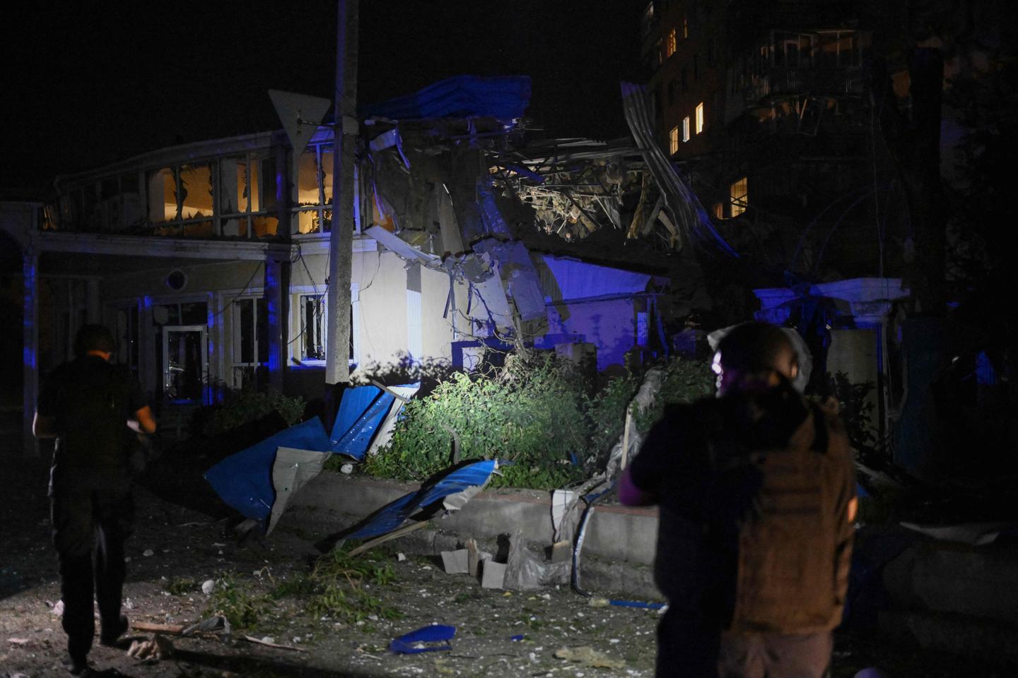 Two journalists injured, one missing in Russian strike on Ukraine hotel