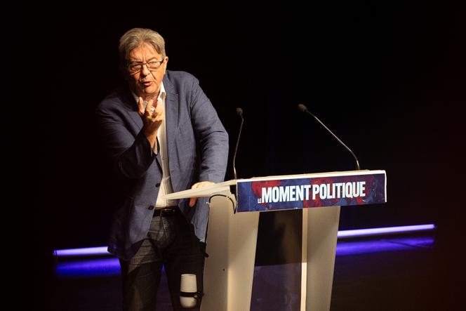 Conférence de Jean-Luc Mélenchon lors des AMFIS 2024, à Chateauneuf-sur-Isère (Drôme), le 23 août 2024.