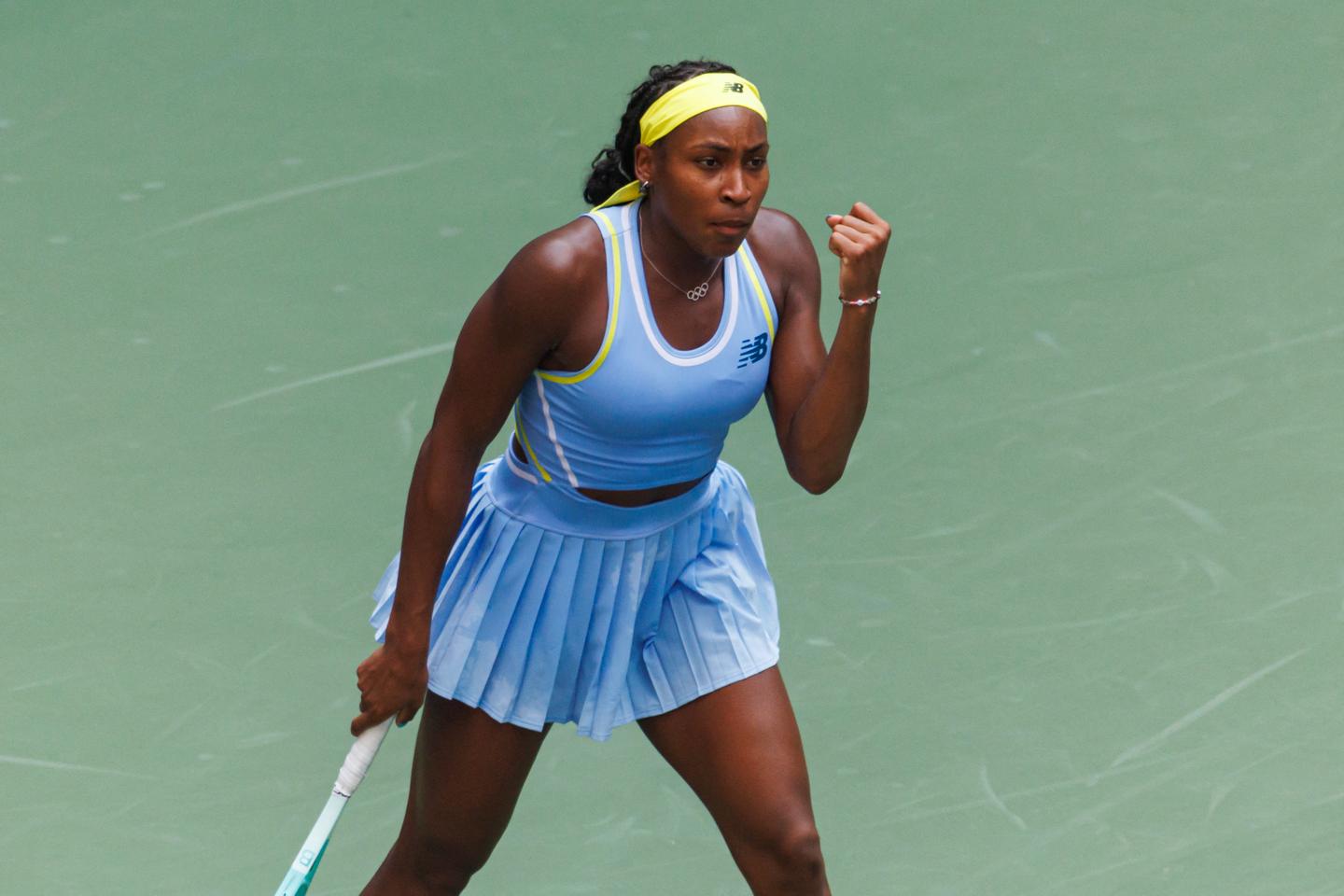 US Open: Djokovic and Gauff start title defenses with comfortable wins