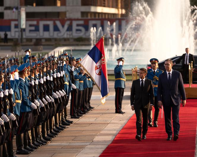 Macron hopes to break Belgrade's ties to Moscow with fighter jets sale | WN24 1 Emmanuel Macron and the Serbian president, Aleksandar Vucic, on their arrival at the Palace of Serbia, Belgrade, August 29, 2024.