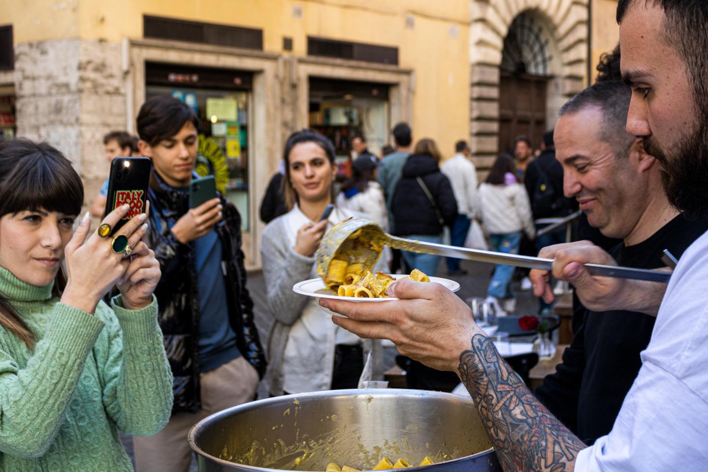 Heinz is stirring up anger in Italy with its canned spaghetti carbonara