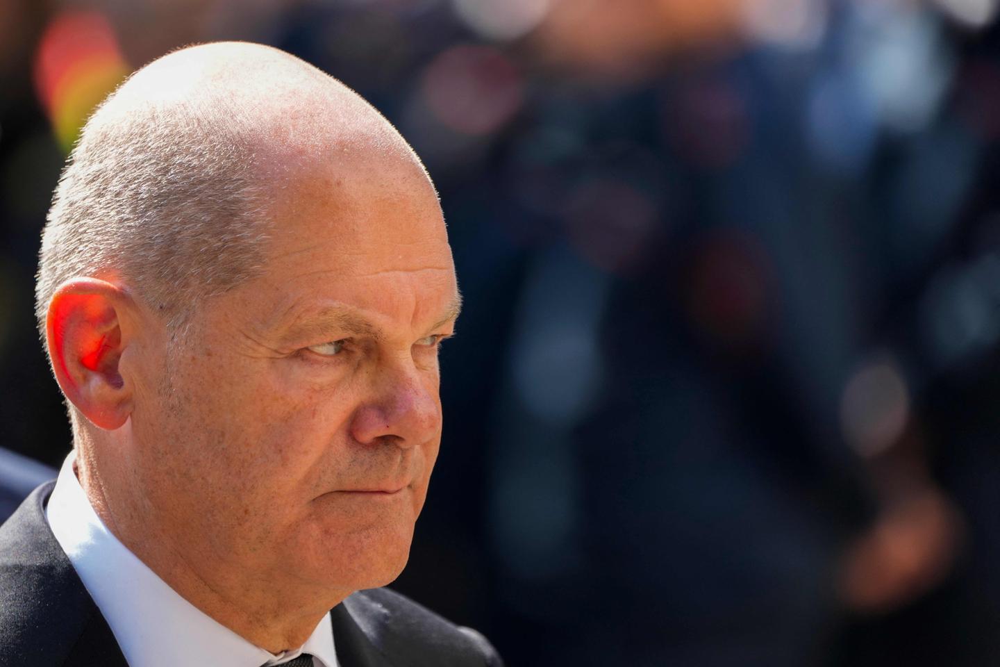 German Chancellor Scholz calls on parties to isolate far right