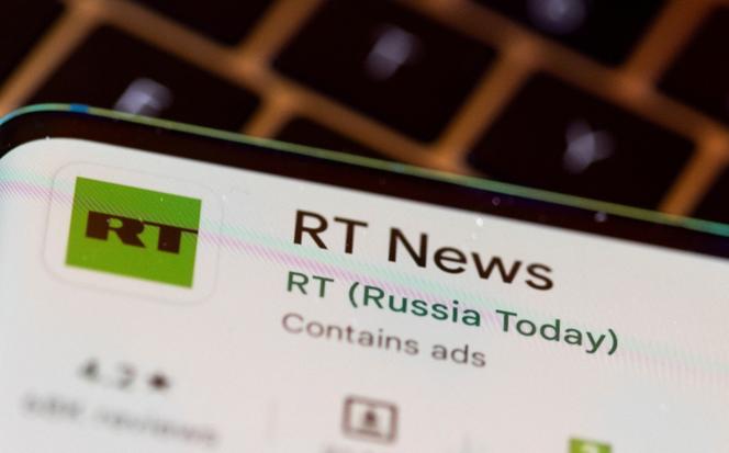 L’application de la chaîne RT News ouverte sur un smartphone, en février 2022.