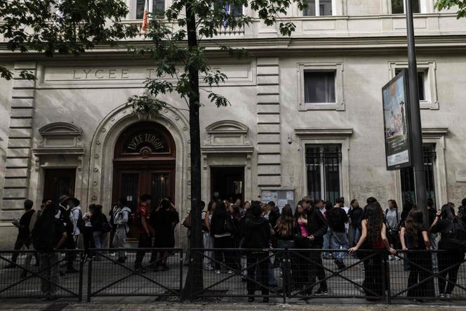 Entrée du lycée Turgot, Paris, le 6 septembre 2024.