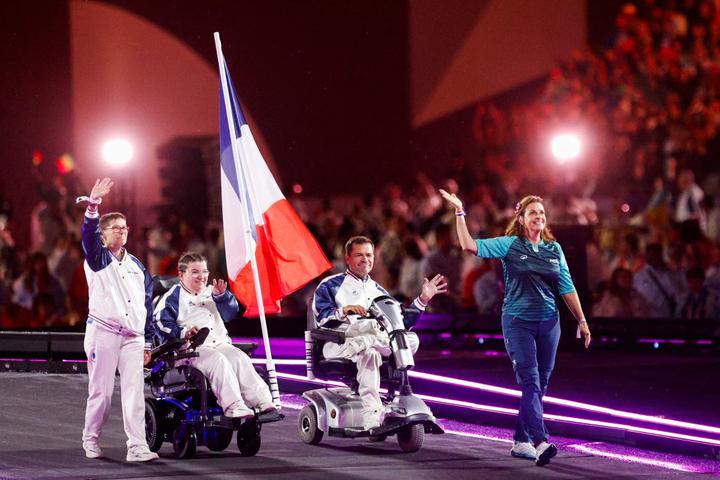 Cérémonie de clôture des Jeux paralympiques 2024 : la flamme